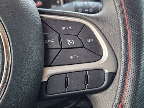Used 2021 Jeep Renegade Sport FWD image 12