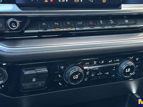 Used 2025 Chevrolet Silverado 1500 High Country w/ Technology Package image 24