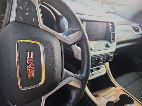 Used 2023 GMC Acadia SLE w/ Infotainment Package AWD/4WD image 9