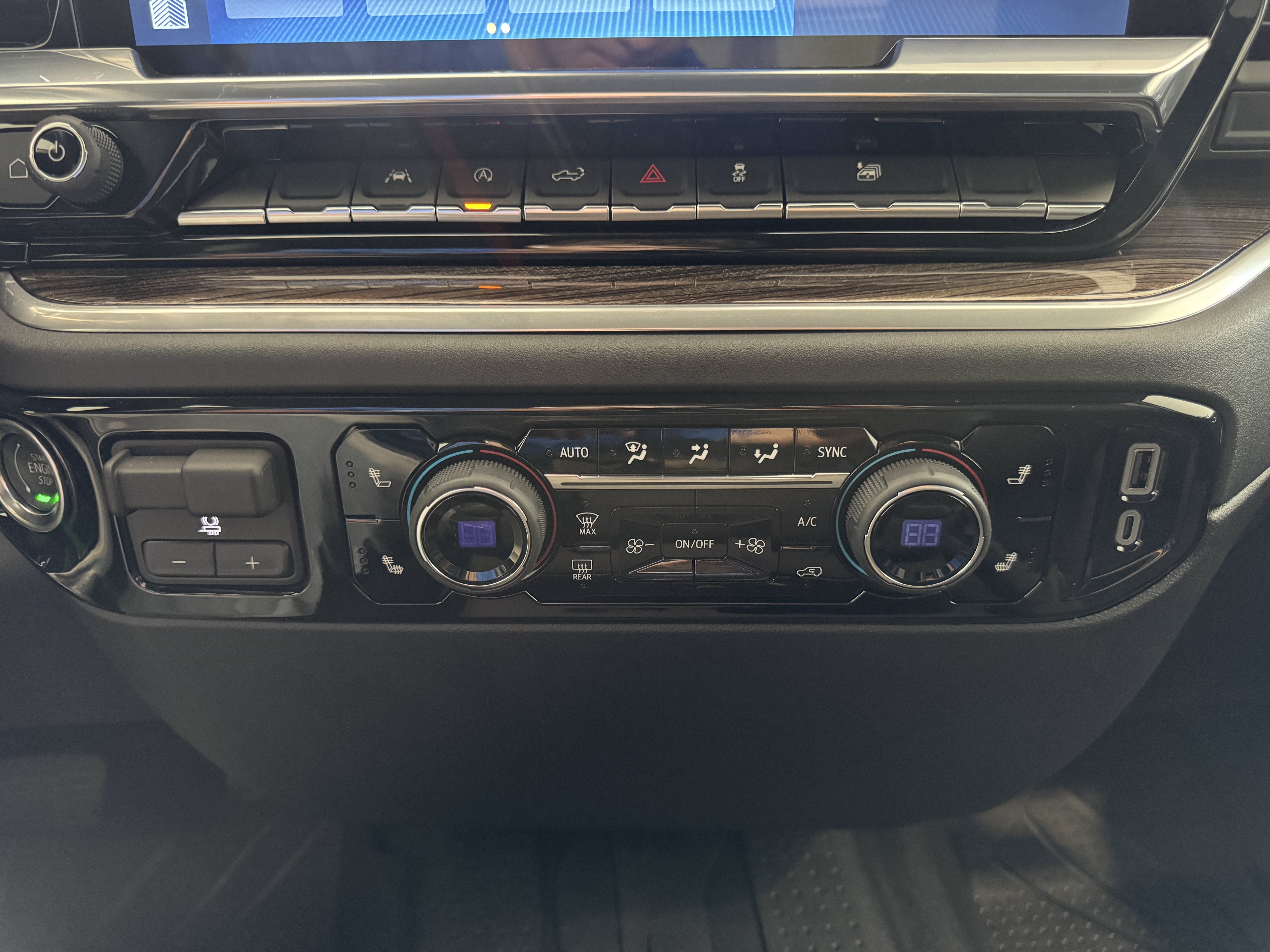 New 2026 Chevrolet Silverado 1500 RST w/ RST Select Package AWD/4WD image 16
