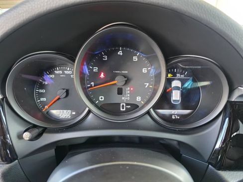 Used 2020 Porsche Macan AWD/4WD image 25