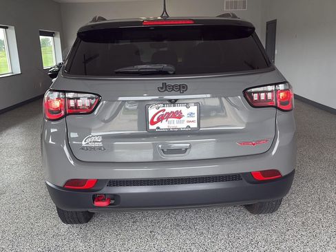 Used 2020 Jeep Compass Trailhawk w/ Cold Weather Group AWD/4WD image 3