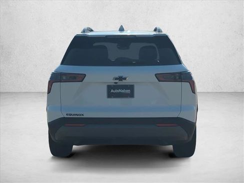 New 2026 Chevrolet Equinox LT w/ Convenience Package II image 8