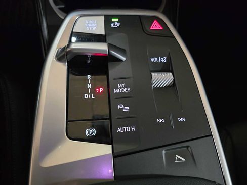 Used 2025 BMW X2 xDrive28i w/ Technology Package image 31