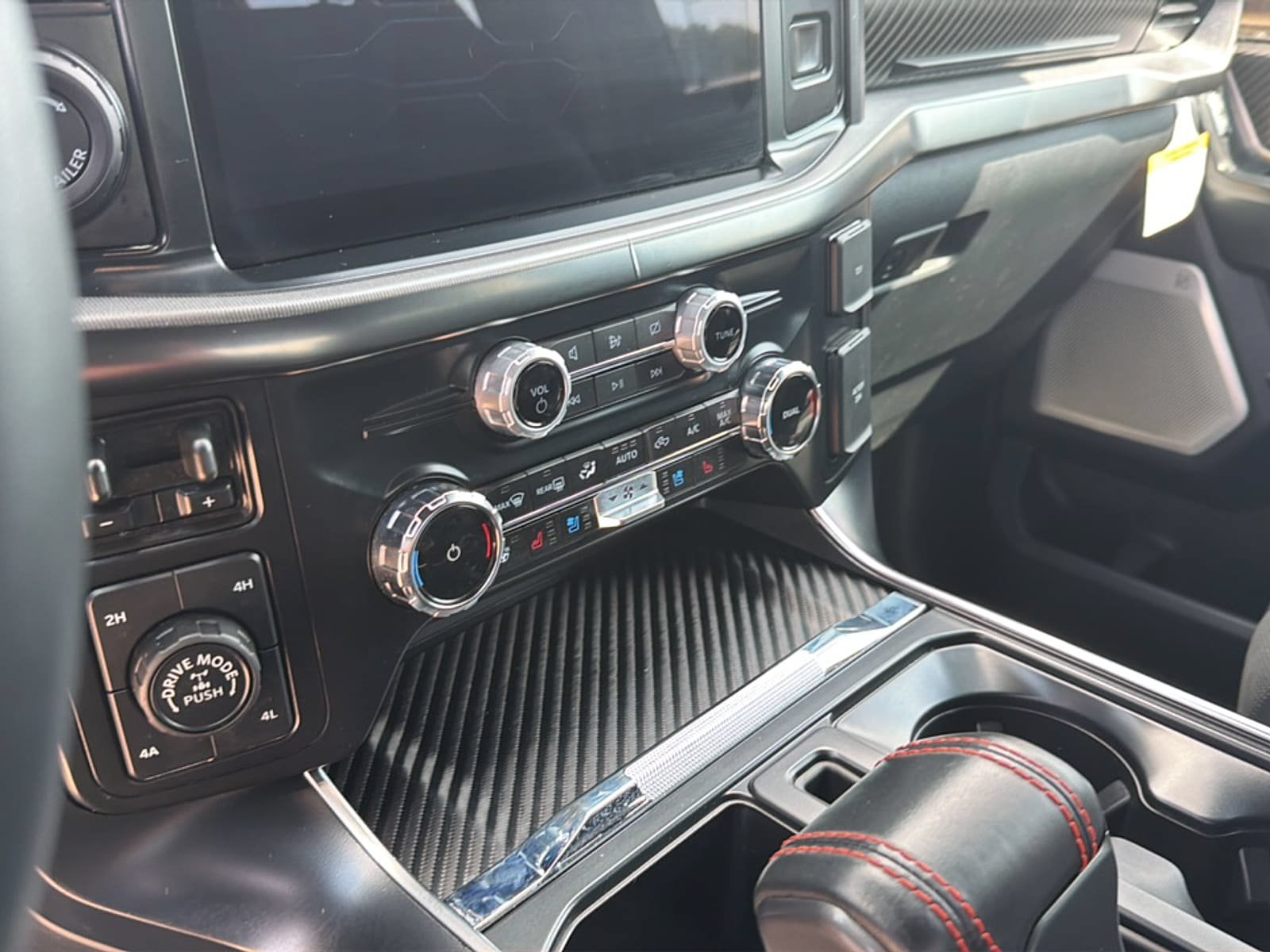 Used 2024 Ford F150 Raptor AWD/4WD image 31