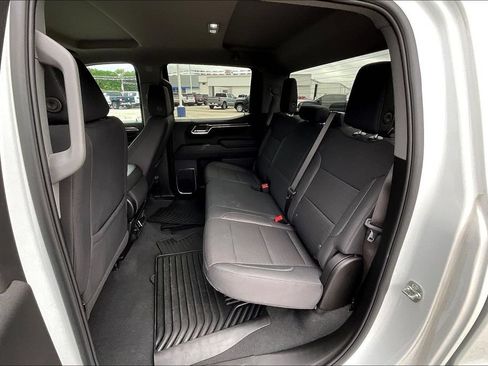 Used 2025 Chevrolet Silverado 1500 LT AWD/4WD image 7