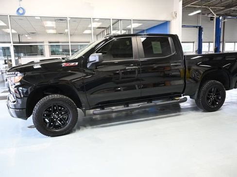 Used 2022 Chevrolet Silverado 1500 Custom Trail Boss AWD/4WD image 8