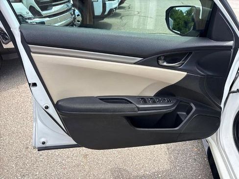 Used 2018 Honda Civic Sport image 20
