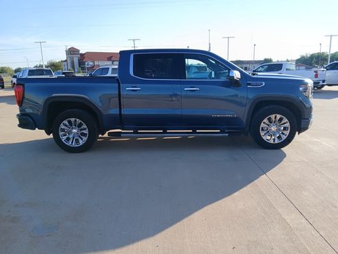 Used 2025 GMC Sierra 1500 Denali w/ Technology Package AWD/4WD image 12