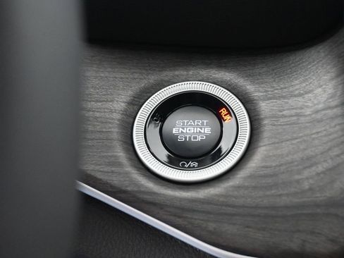 New 2025 Jeep Grand Cherokee L Limited w/ Black Appearance Package image 7