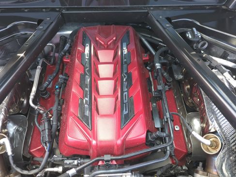 Used 2024 Chevrolet Corvette Stingray Preferred Cpe w/ Battery Protection Package image 19