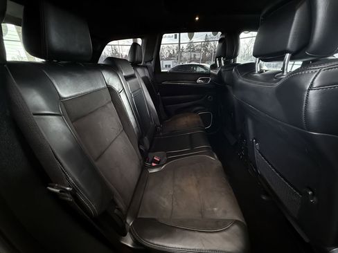 Used 2020 Jeep Grand Cherokee SRT image 32