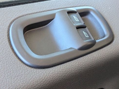 Used 2023 Ford Transit 350 XLT image 21