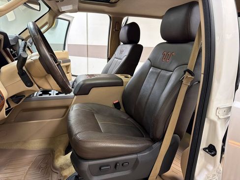 Used 2015 Ford F250 King Ranch w/ FX4 Off-Road Package AWD/4WD image 23