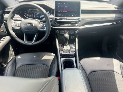 Used 2025 Jeep Compass Latitude w/ Sun & Sound Group AWD/4WD image 24