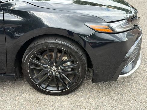 Used 2024 Toyota Camry XSE FWD image 4
