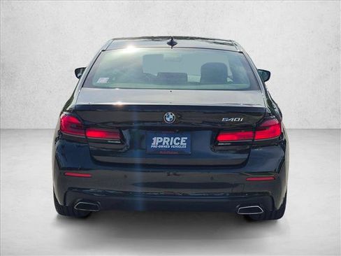 Used 2023 BMW 540i w/ Premium Package RWD image 7