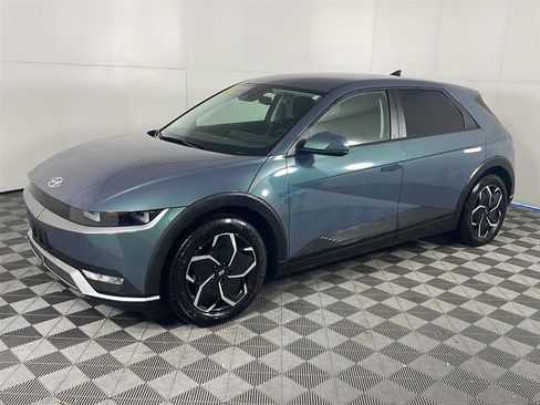 Used 2024 Hyundai Ioniq 5 SEL image 1