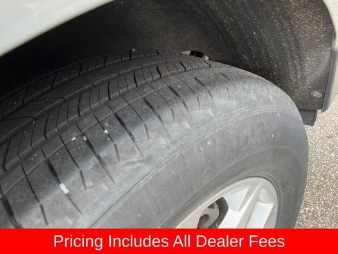 Used 2024 Chevrolet Equinox LT FWD image 13
