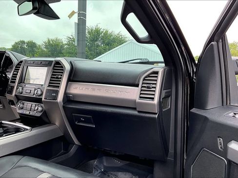 Used 2019 Ford F250 Platinum w/ Platinum Ultimate Package AWD/4WD image 28