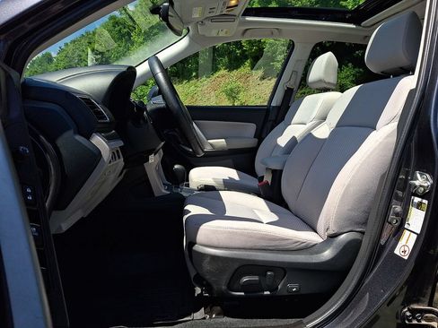 Used 2018 Subaru Forester 2.5i Premium AWD/4WD image 13