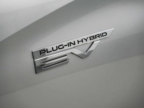 Used 2024 Mitsubishi Outlander SE image 11