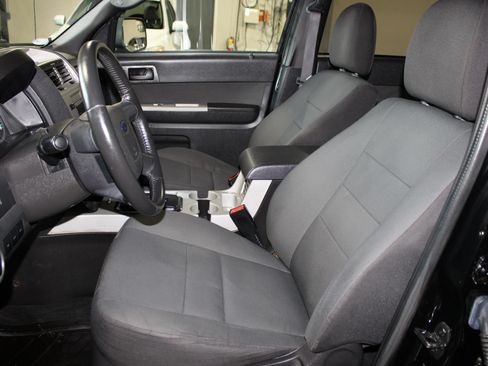 Used 2012 Ford Escape XLT FWD image 26