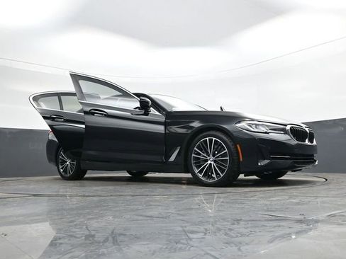 Used 2023 BMW 530i image 46