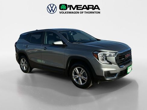 Used 2024 GMC Terrain SLE image 7