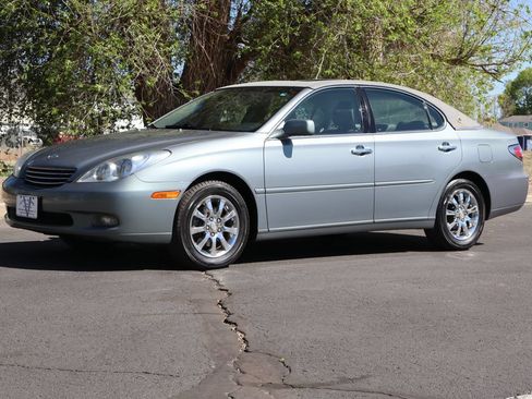 Used 2004 Lexus ES 330 FWD image 11