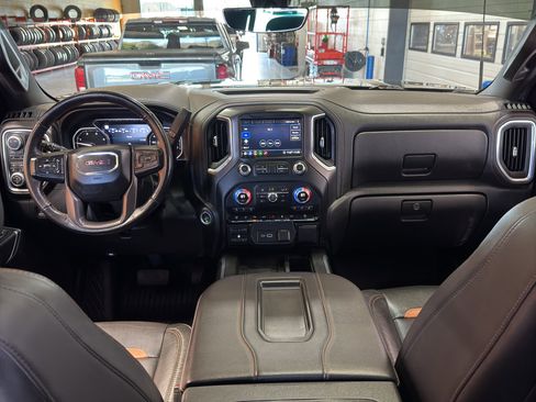 Used 2020 GMC Sierra 2500 AT4 w/ AT4 Premium Package image 17