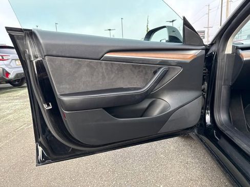 Used 2022 Tesla Model 3 Long Range image 17