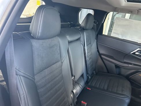 New 2026 Mitsubishi Outlander SE image 27