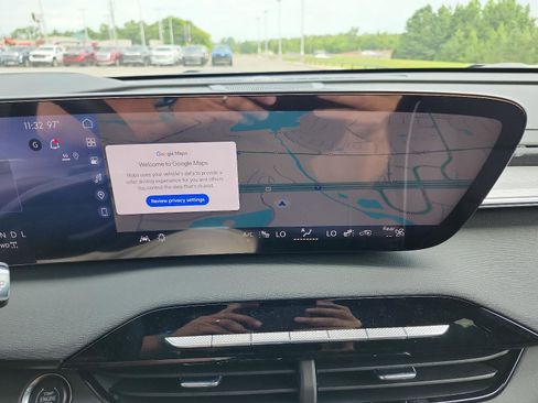 New 2025 Buick Enclave Preferred w/ Power Package image 13