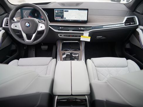 New 2027 BMW X7 xDrive40i AWD/4WD image 12