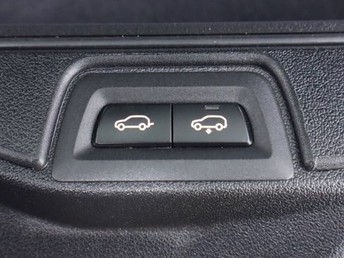 Used 2020 BMW X7 xDrive40i w/ Premium Package AWD/4WD image 46