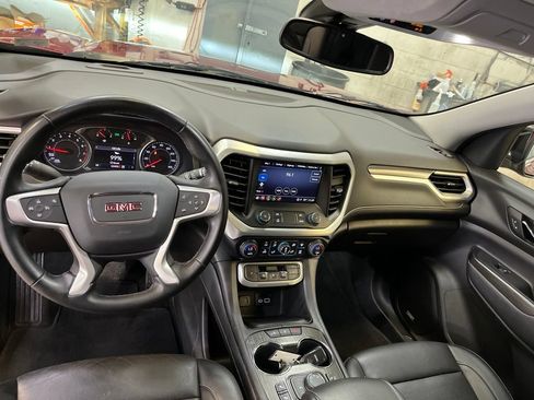 Used 2023 GMC Acadia SLT AWD/4WD image 19