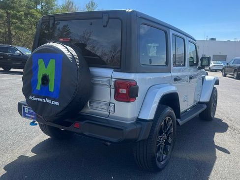 Used 2023 Jeep Wrangler Unlimited Sahara w/ Cold Weather Group AWD/4WD image 5