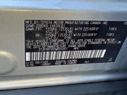 Used 2025 Toyota RAV4 XLE AWD/4WD image 29