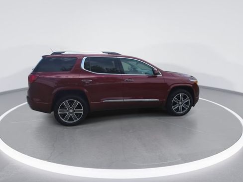 Used 2018 GMC Acadia Denali w/ Technology Package FWD image 8