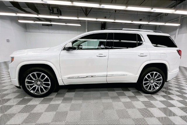 Used 2023 GMC Acadia Denali w/ Trailering Package AWD/4WD image 14