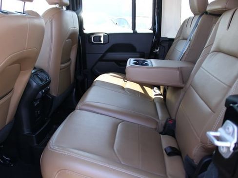 Used 2023 Jeep Wrangler Unlimited Sahara w/ Cold Weather Group AWD/4WD image 46