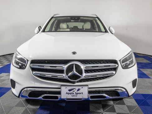 Used 2022 Mercedes-Benz GLC 300 4MATIC image 3