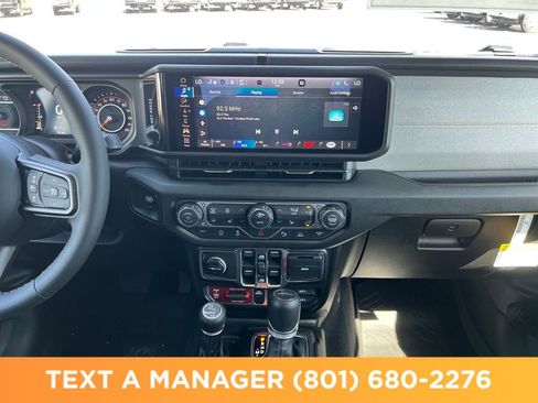 New 2026 Jeep Gladiator Sport AWD/4WD image 17