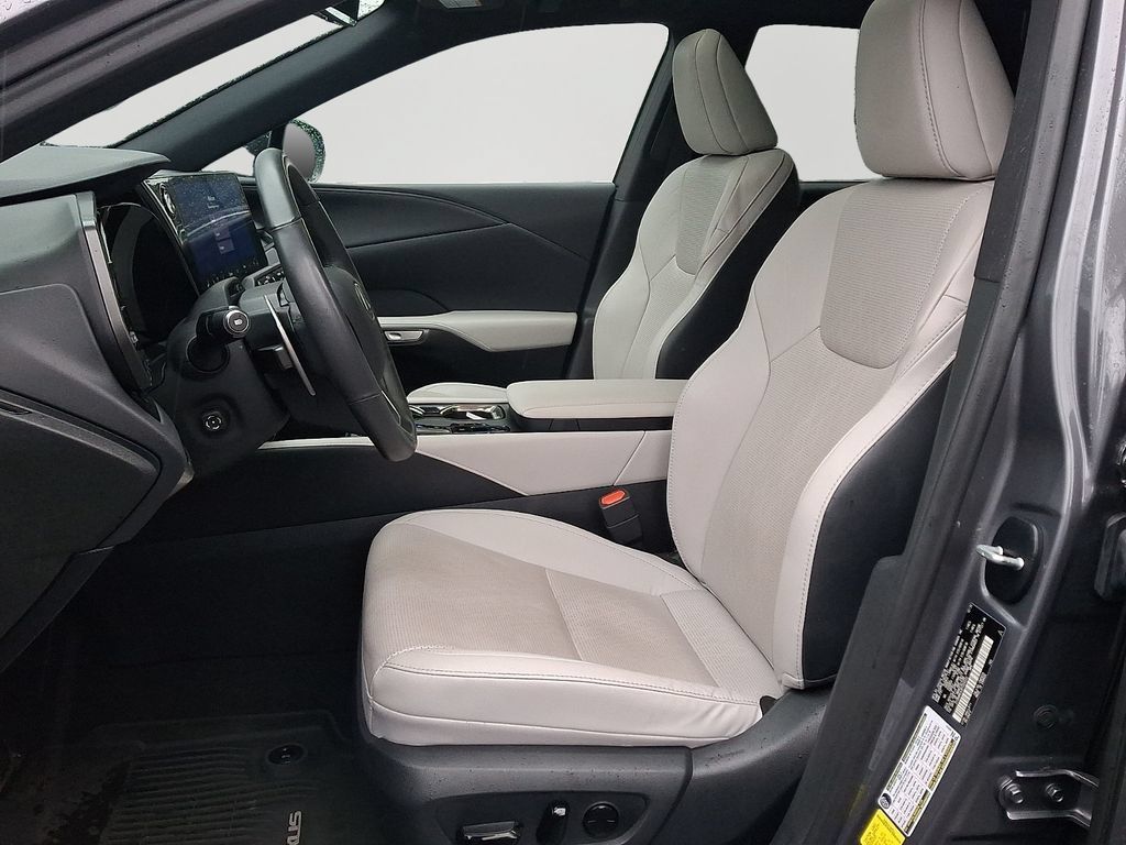Used 2023 Lexus RX 350 Premium Plus w/ Accessory Package AWD/4WD image 14