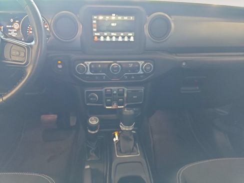 Used 2021 Jeep Gladiator Sport AWD/4WD image 10