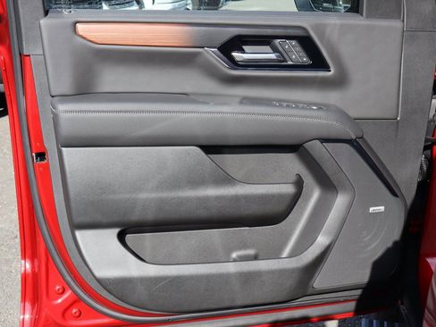 New 2026 GMC Yukon Denali w/ Denali Reserve Package image 10