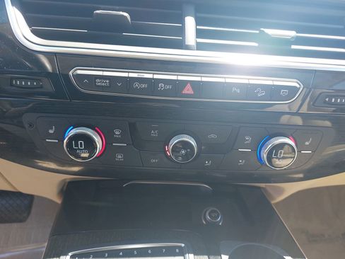 Used 2019 Audi Q7 3.0T Premium w/ Convenience Package AWD/4WD image 22