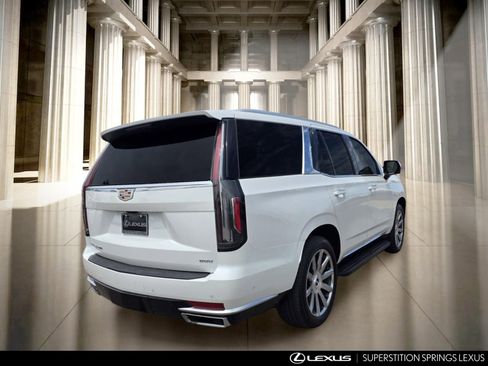 Used 2024 Cadillac Escalade Premium Luxury Platinum w/ Heavy-Duty Trailer Package AWD/4WD image 4