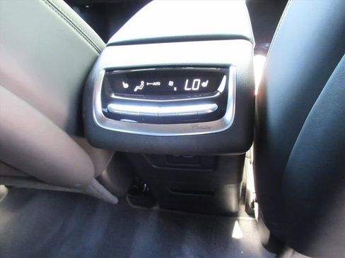 Certified 2024 Cadillac XT6 Sport w/ Platinum Package AWD/4WD image 16